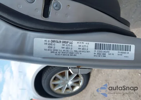 2010 Chrysler 300 Touring/Signature Series z USA, uszkodzony, nr VIN 2C3CK5CV1AH218753